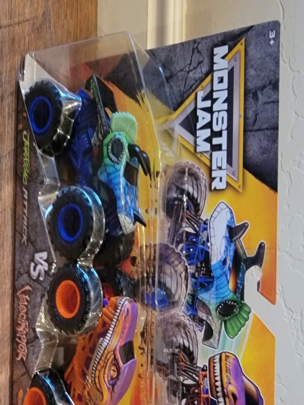 Monster Jam Series 36 Jurassic Attack vs. Velociraptor 1:64 Scale 2-Pack